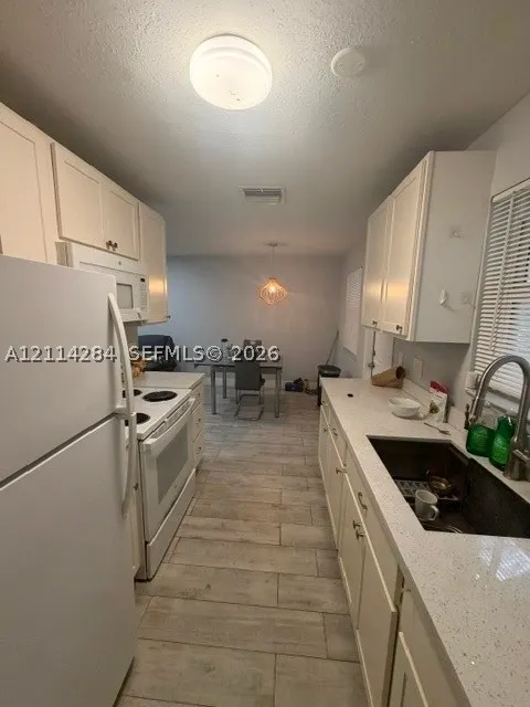 2312 Van Buren St #10