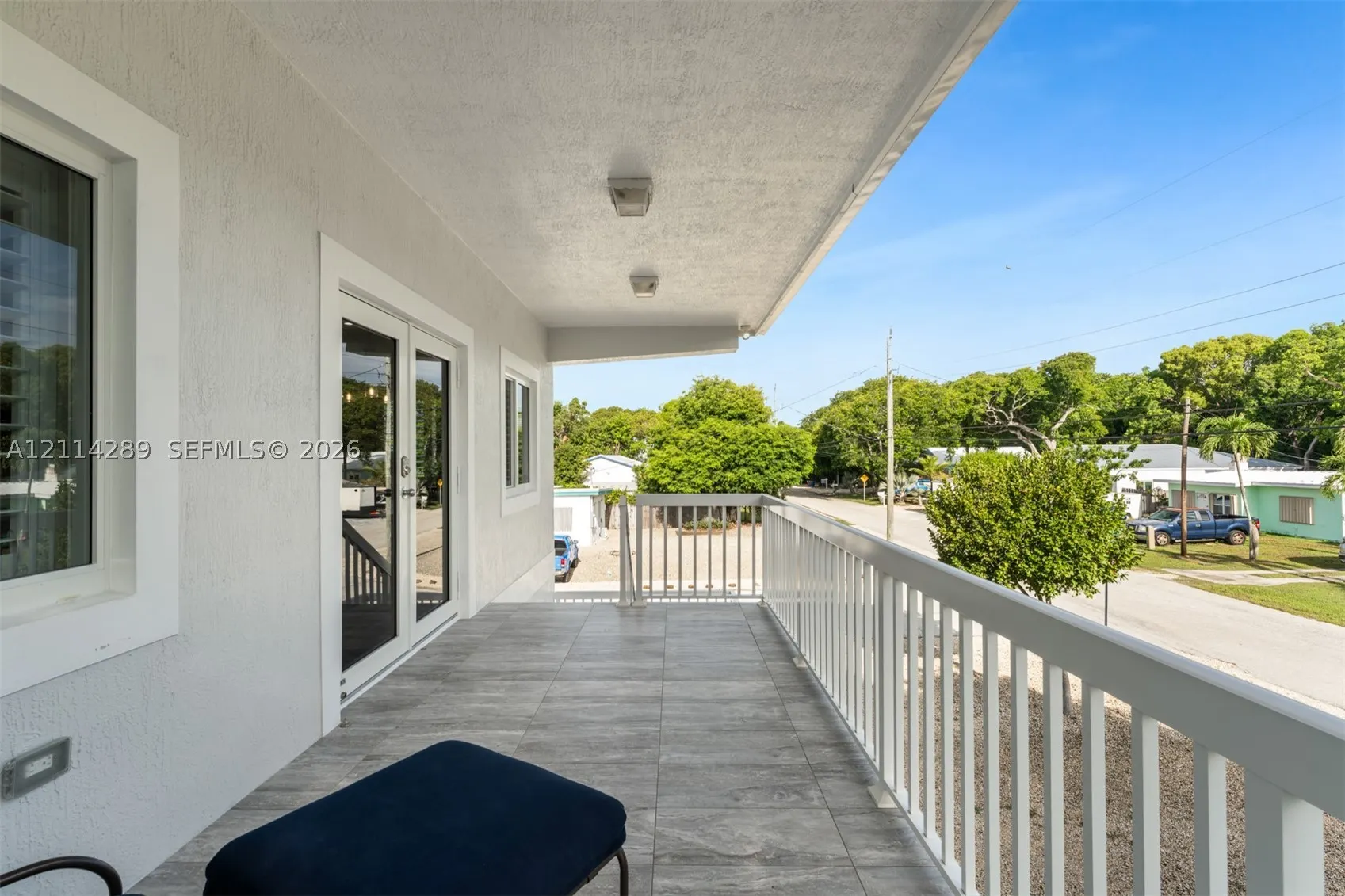 646 Cabrera St