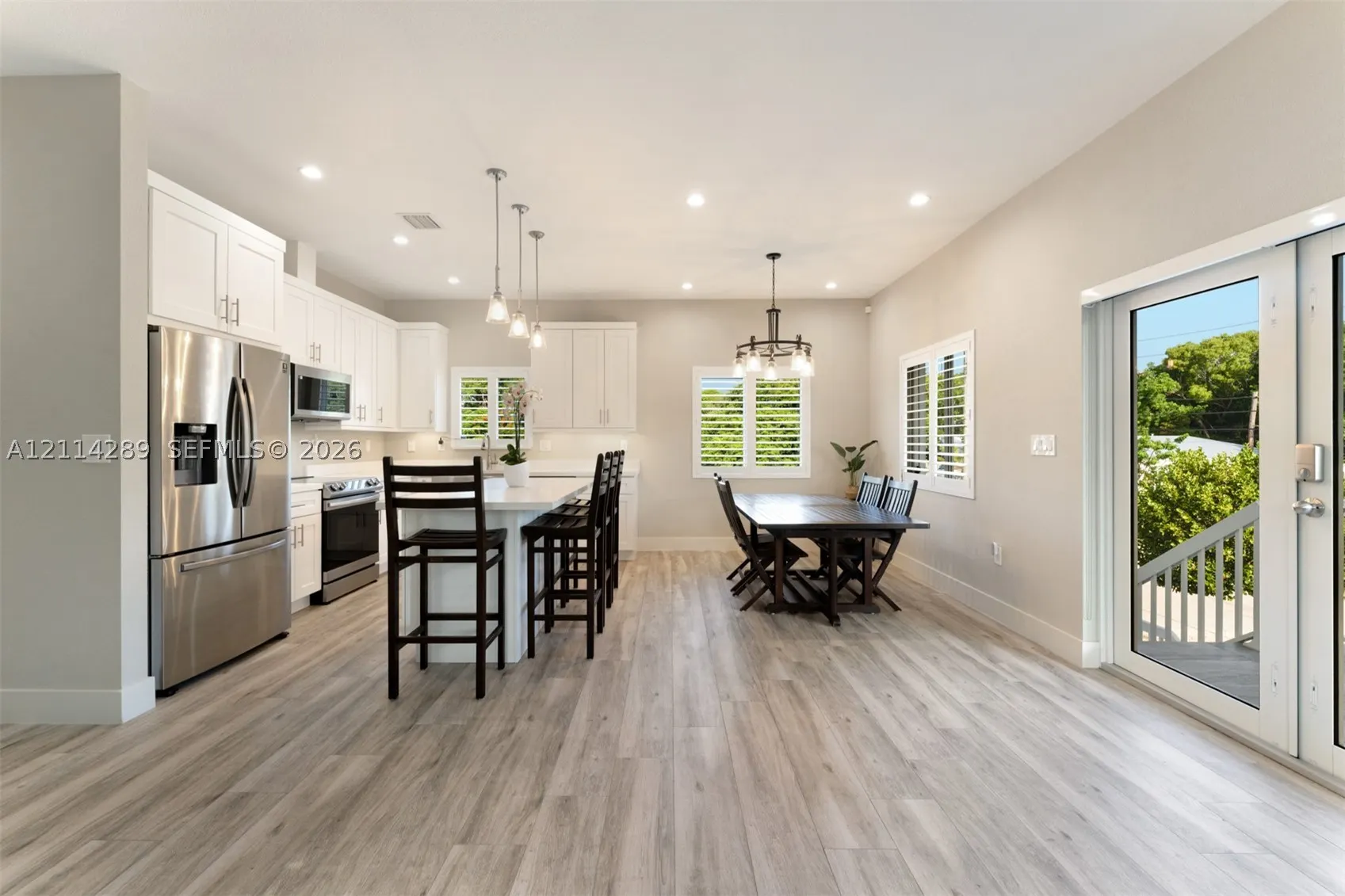 646 Cabrera St
