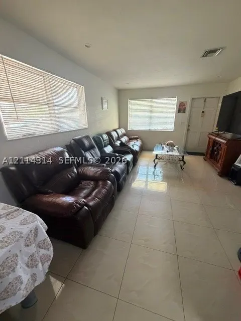 2312 Van Buren St #11