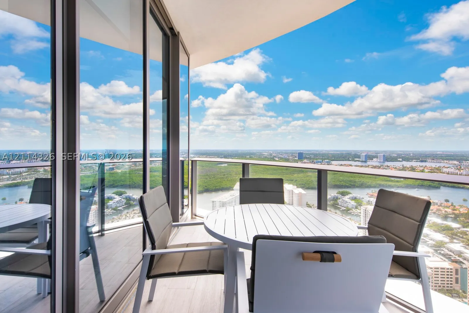15701 Collins Ave #4601