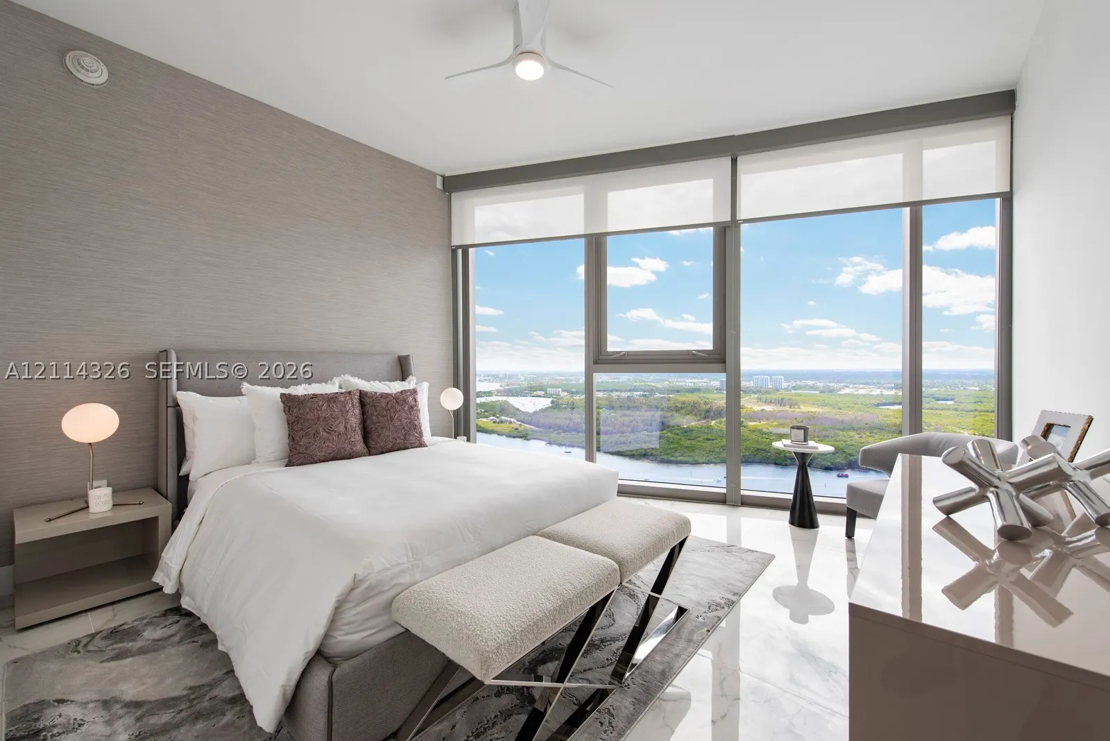 15701 Collins Ave #4601