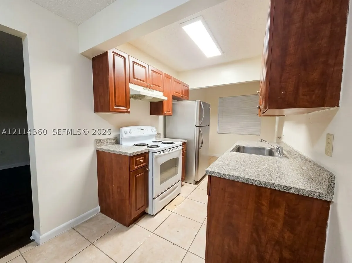 1100 NE 1st Ct #219