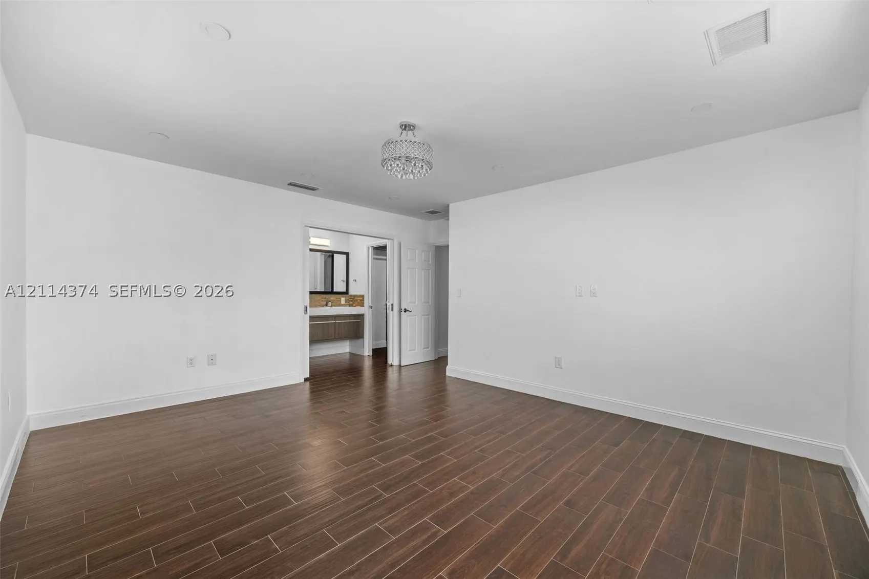 245 191st Ter