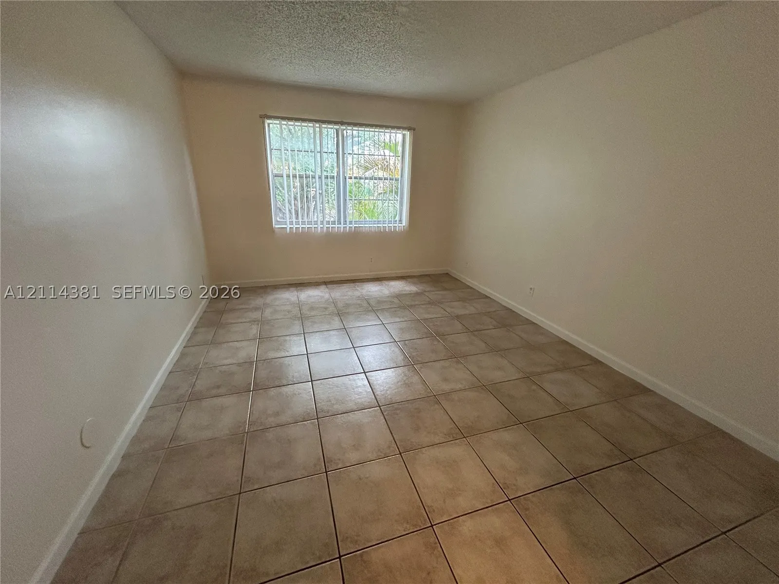 4384 NW 9th Ave #20-2C