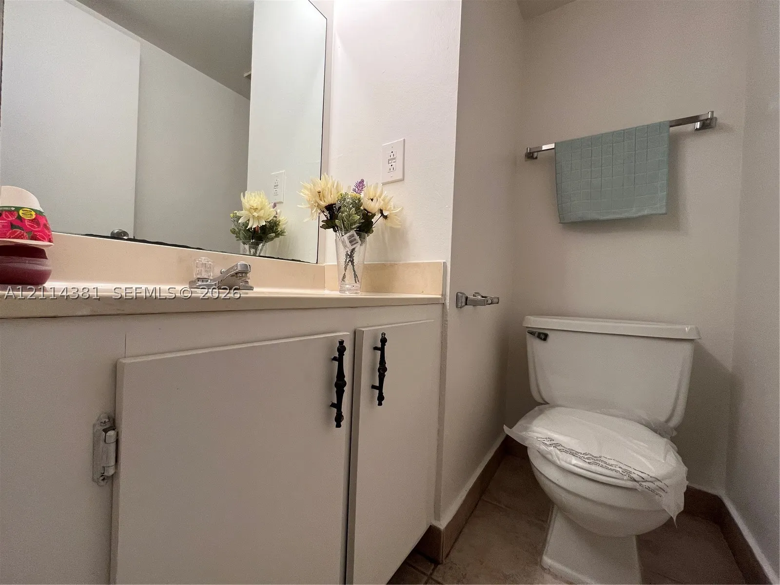 4384 NW 9th Ave #20-2C