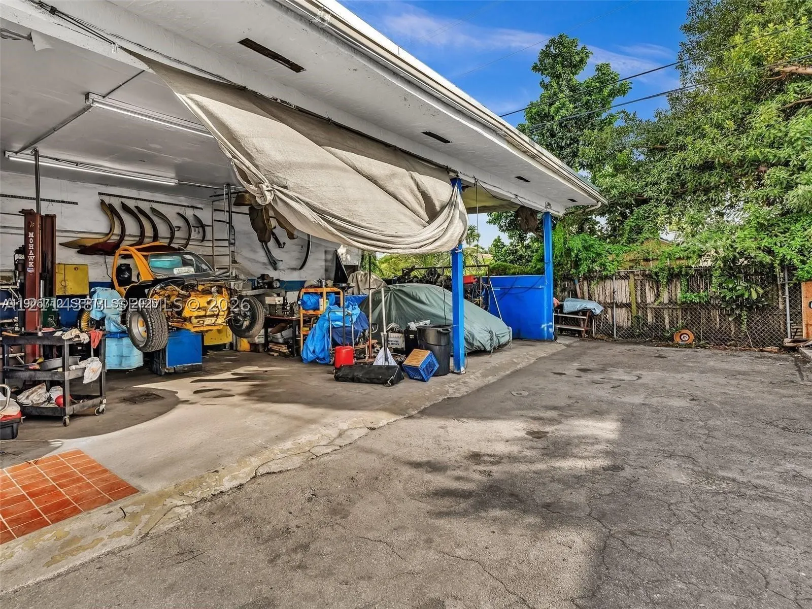 2112 NW 36th St