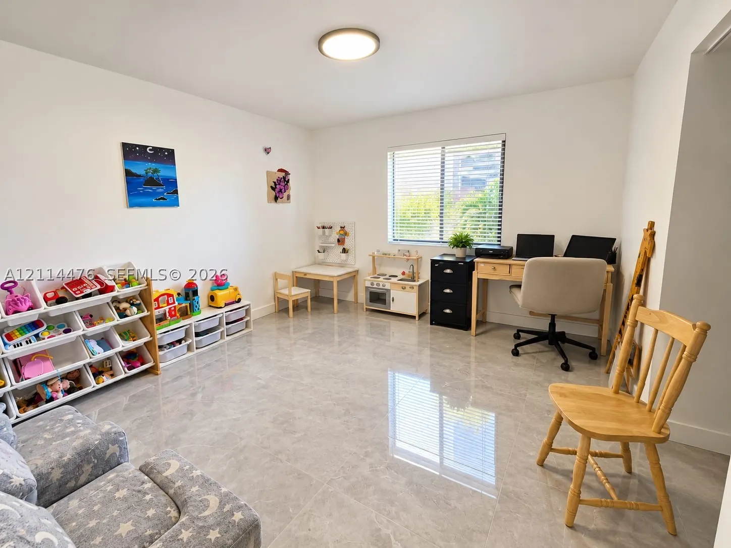 7606 SW 8th Ct