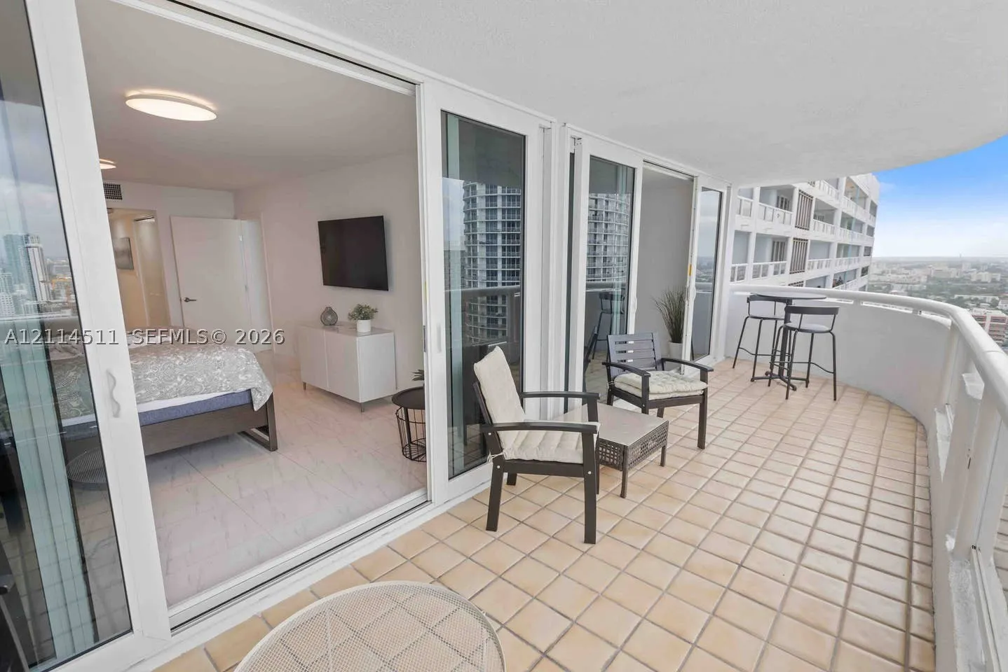 1717 N Bayshore Dr #C-4037