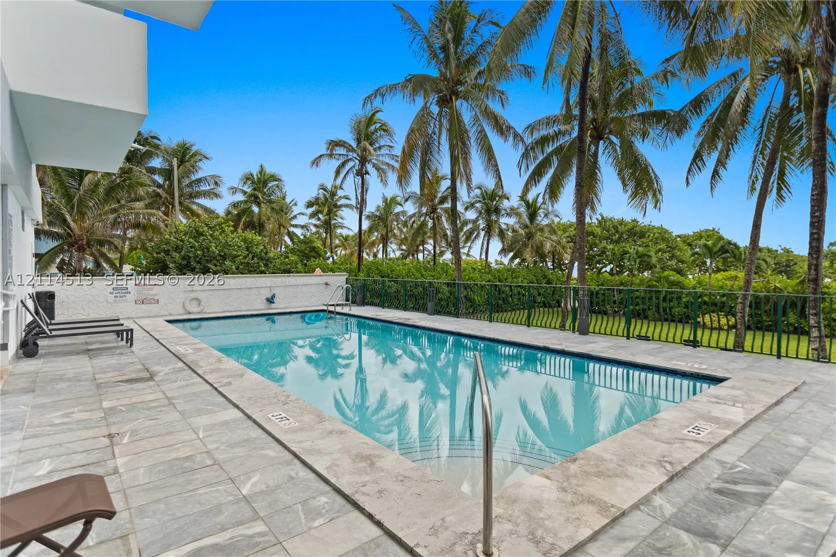9195 Collins Ave #903
