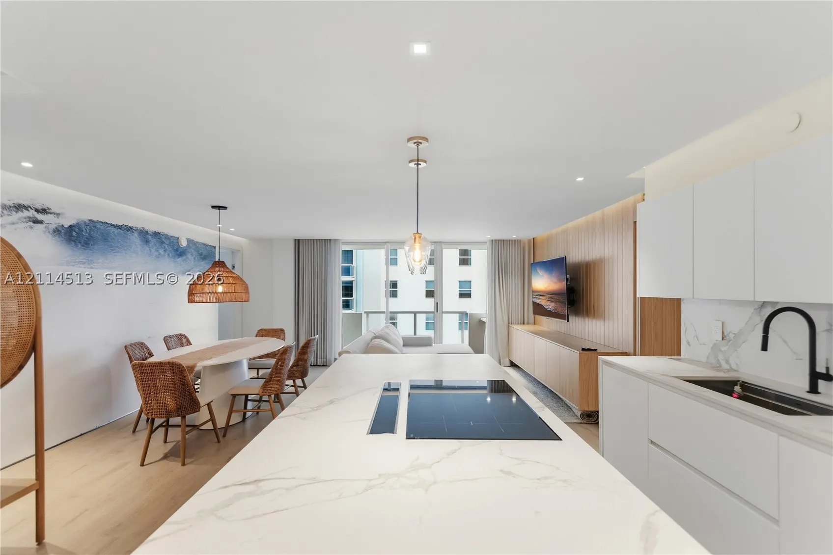 9195 Collins Ave #903