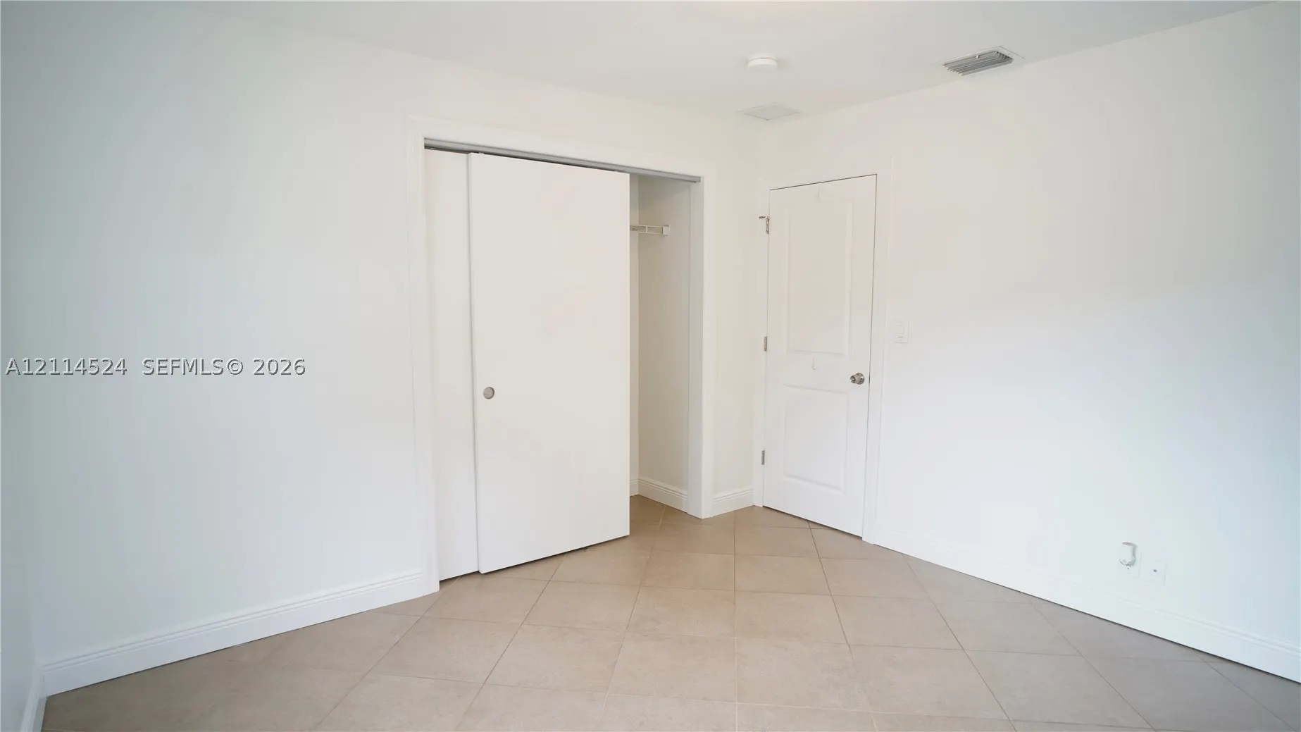 323 Northlake Dr #325