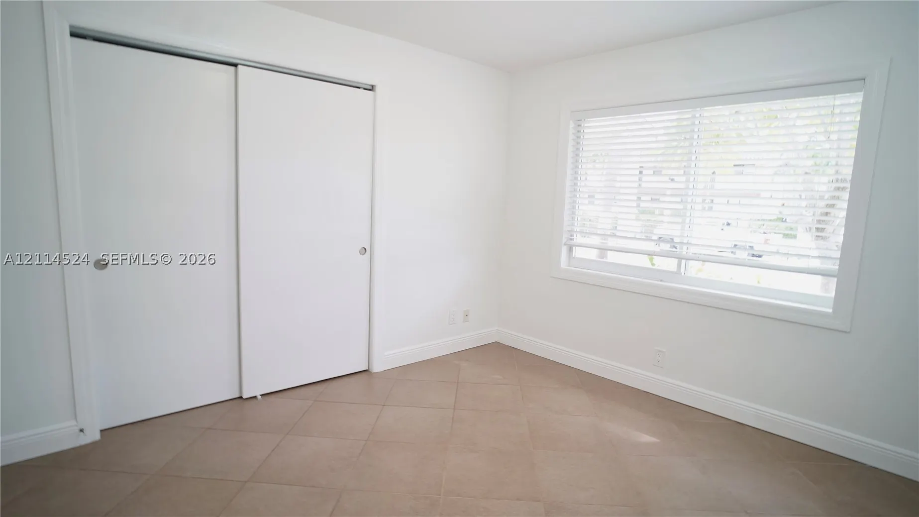 323 Northlake Dr #325
