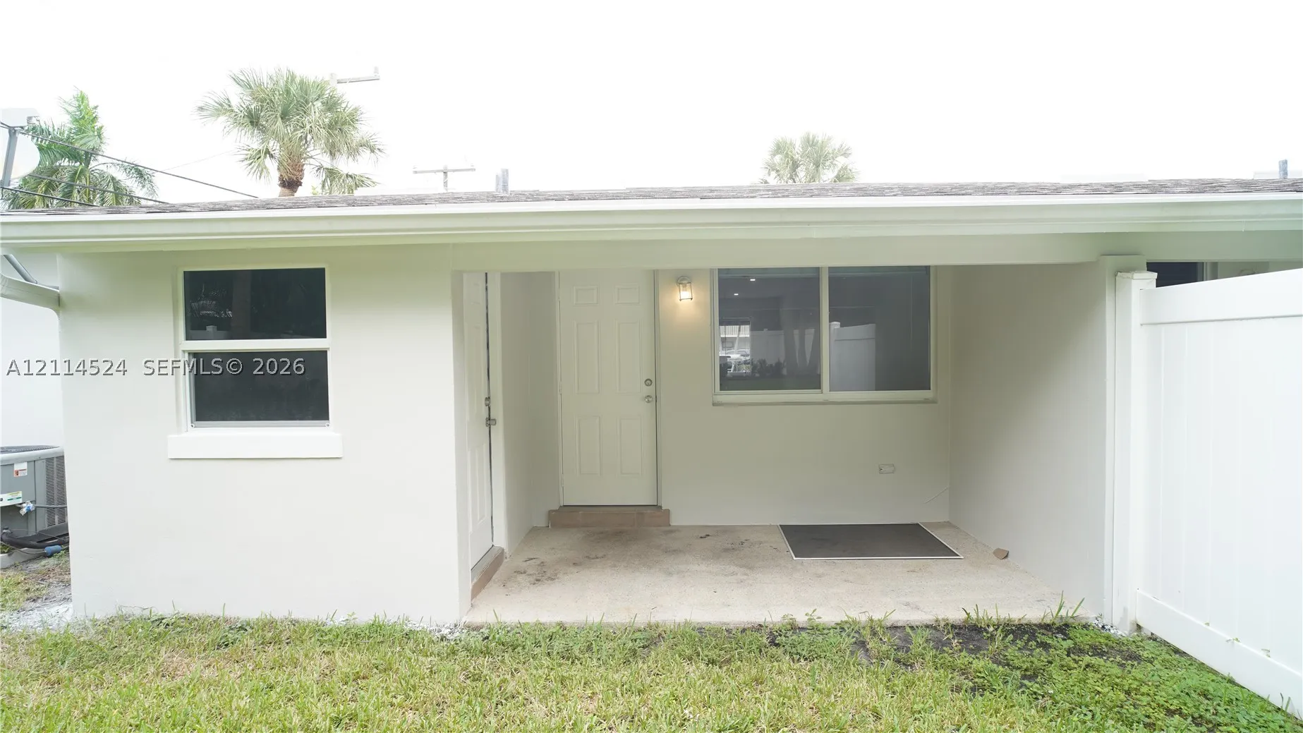 323 Northlake Dr #325