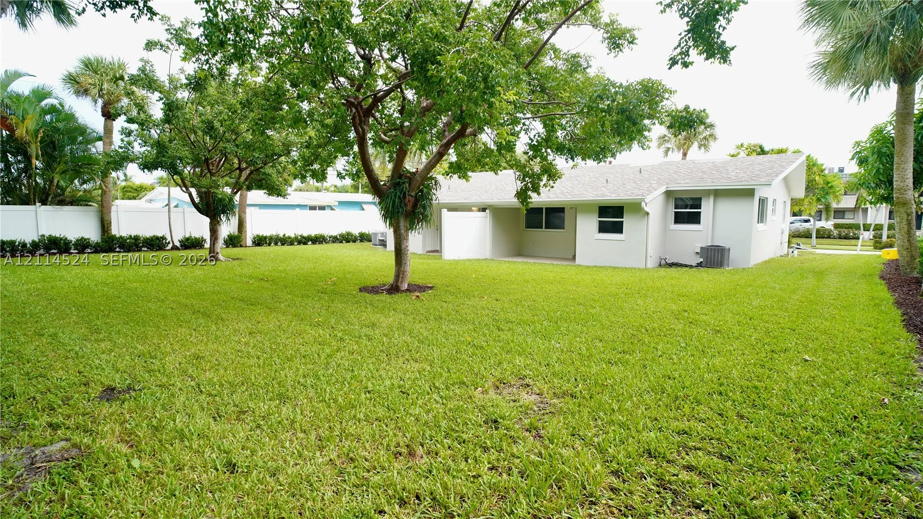 323 Northlake Dr #325