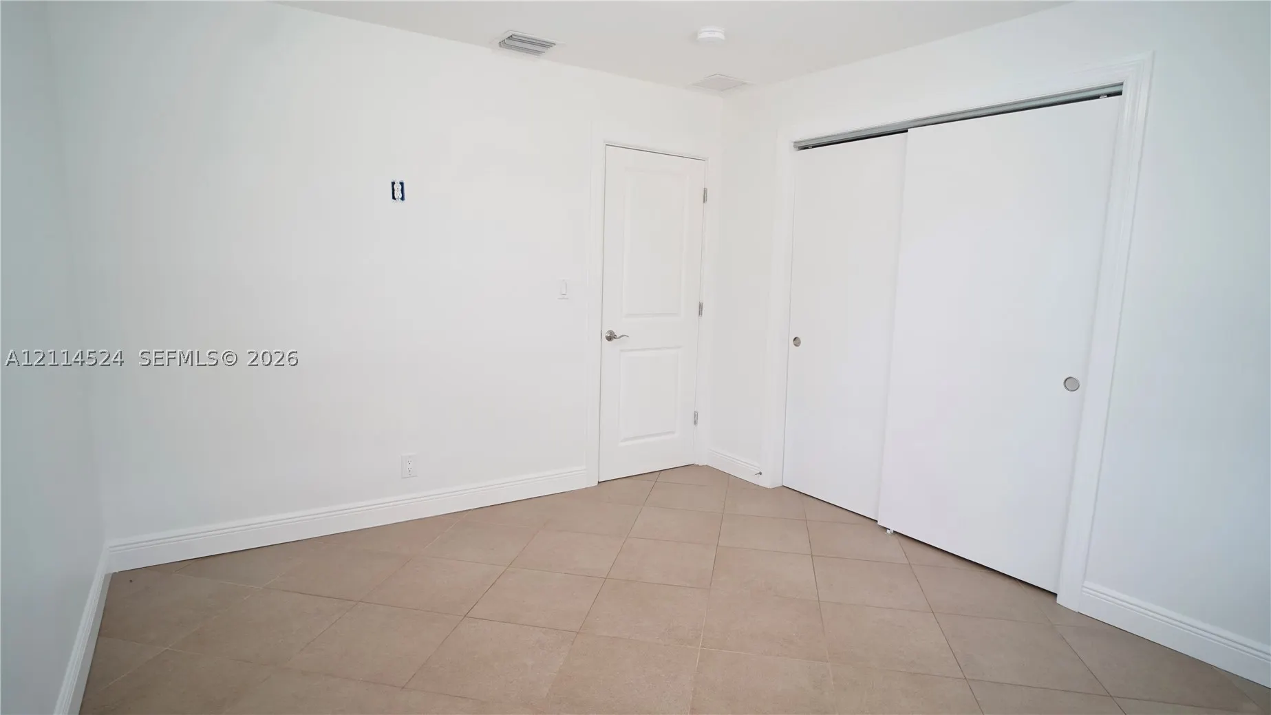 323 Northlake Dr #325