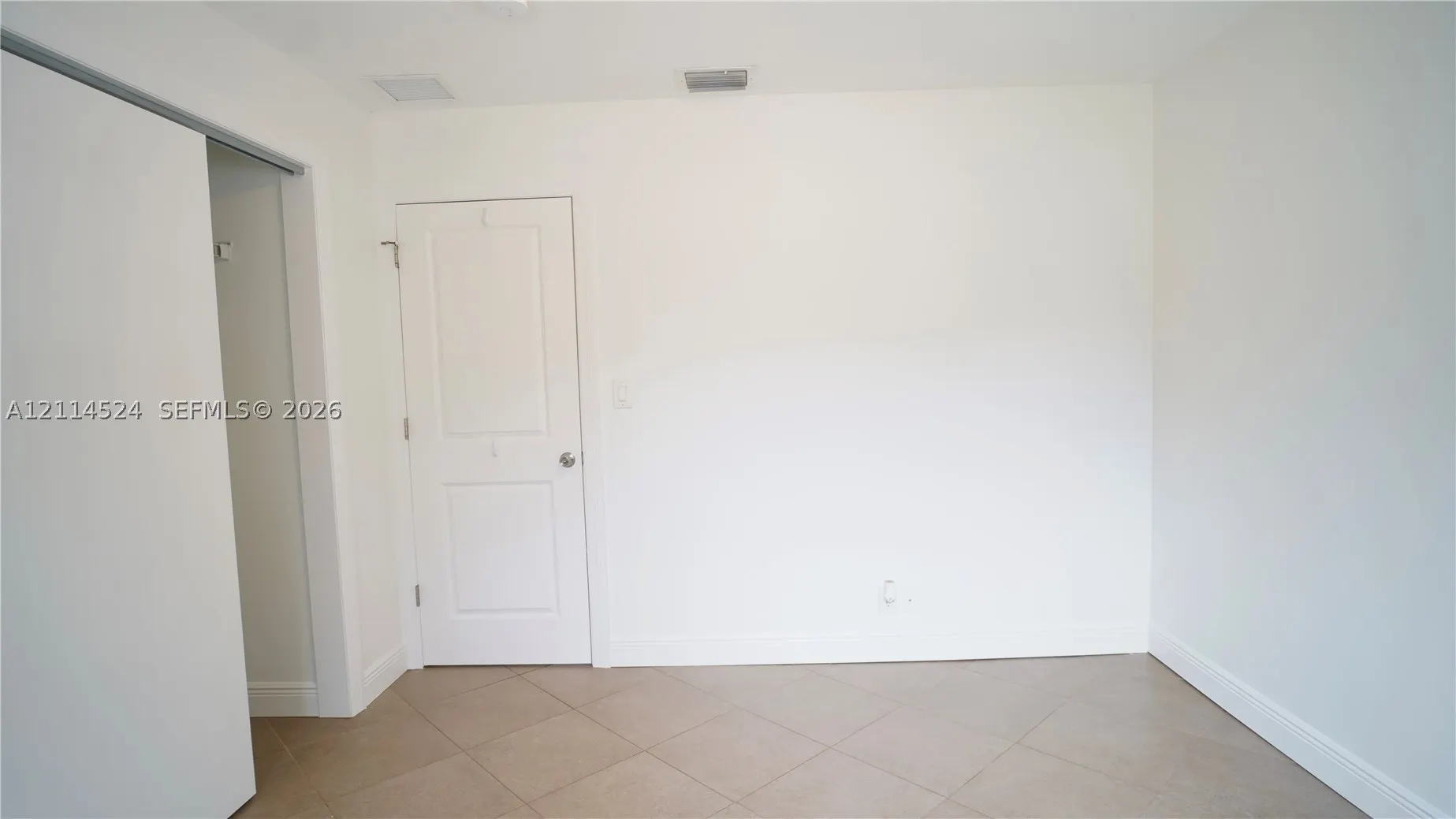 323 Northlake Dr #325