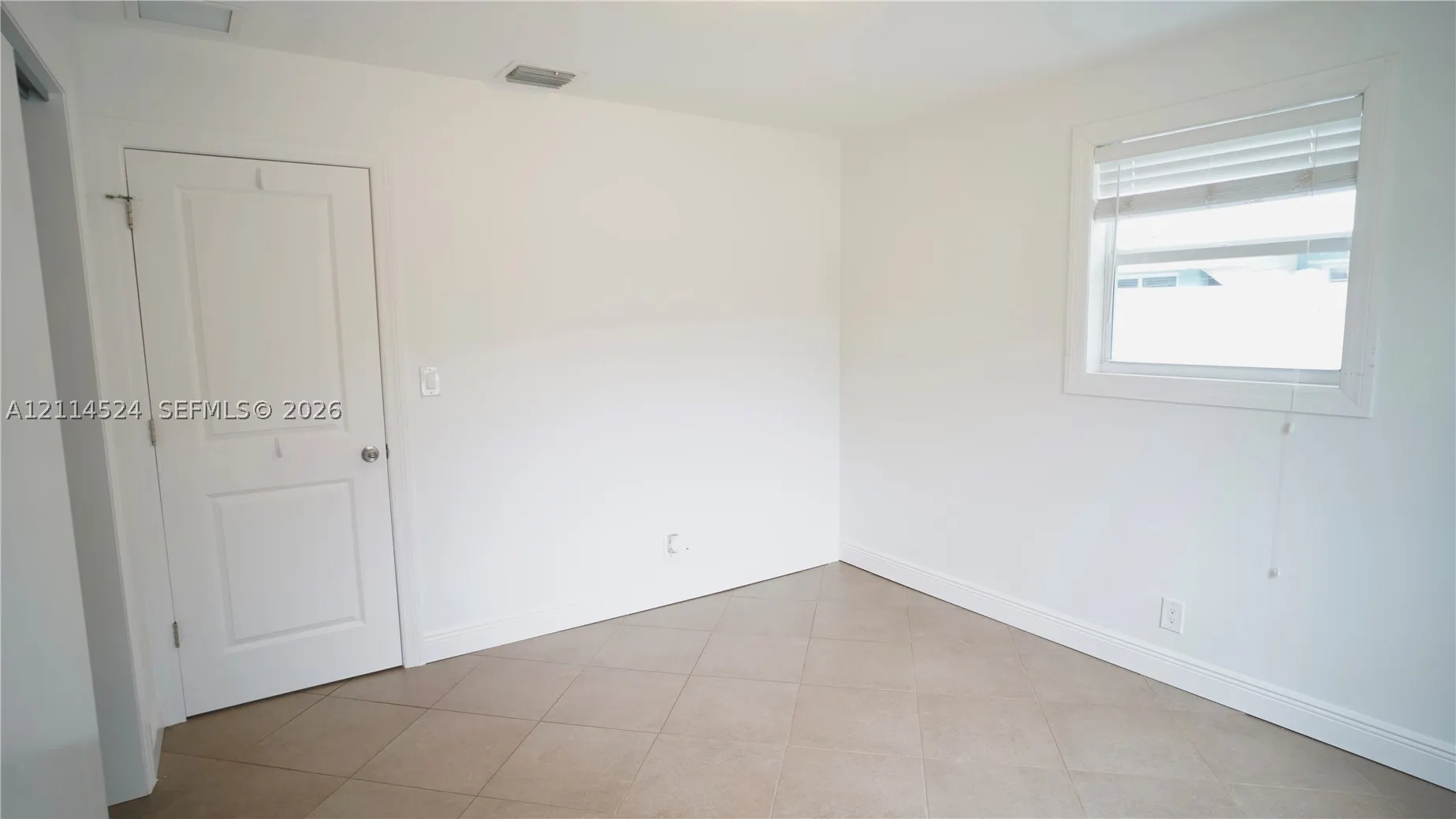 323 Northlake Dr #325