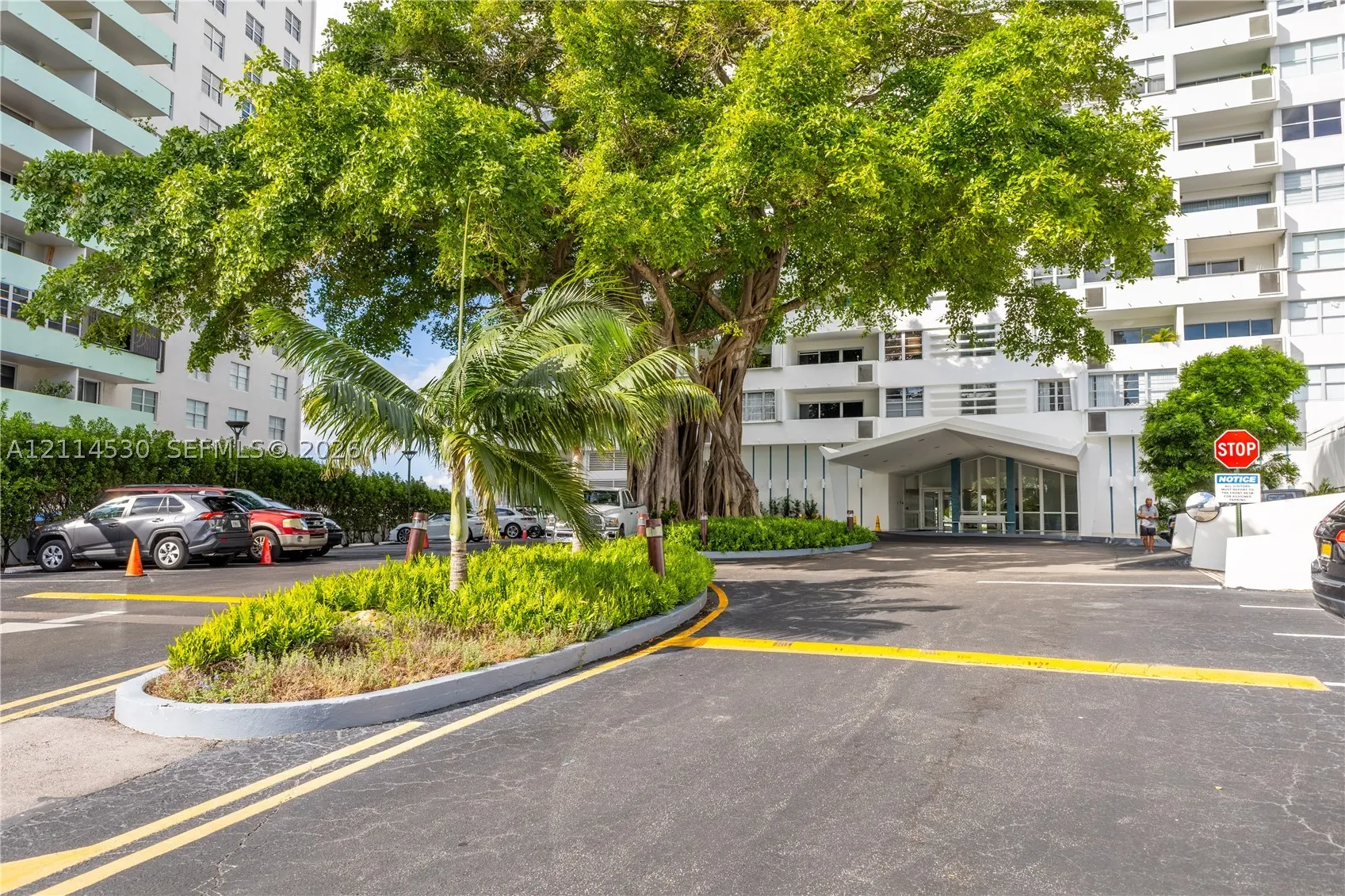 3 Island Ave #14L