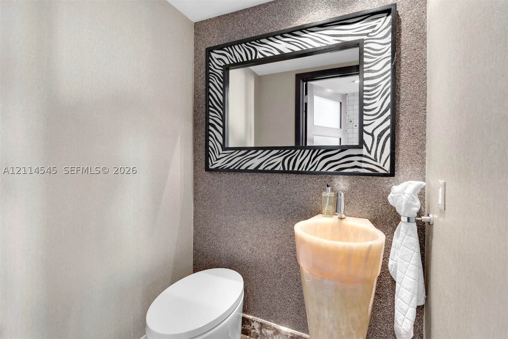 5875 Collins Ave #1503