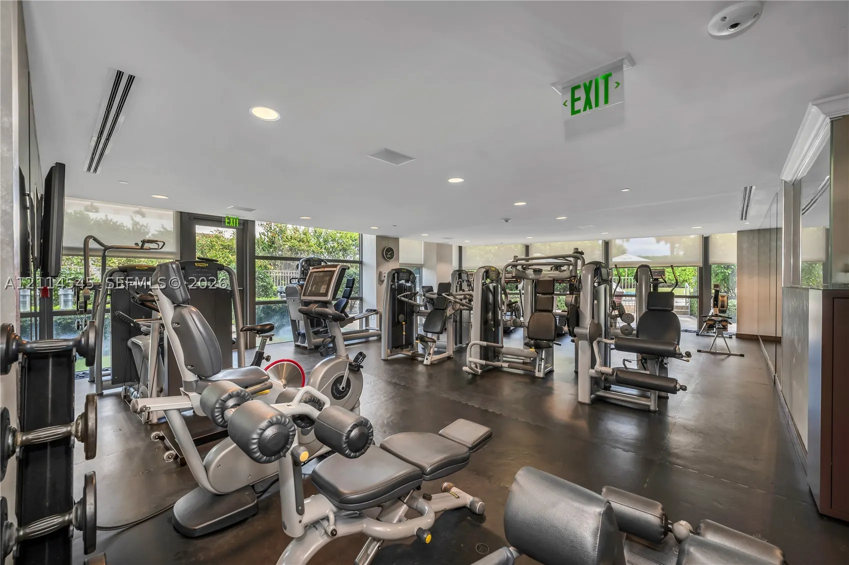 5875 Collins Ave #1503