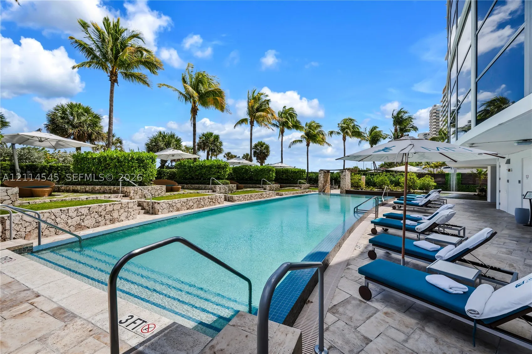 5875 Collins Ave #1503