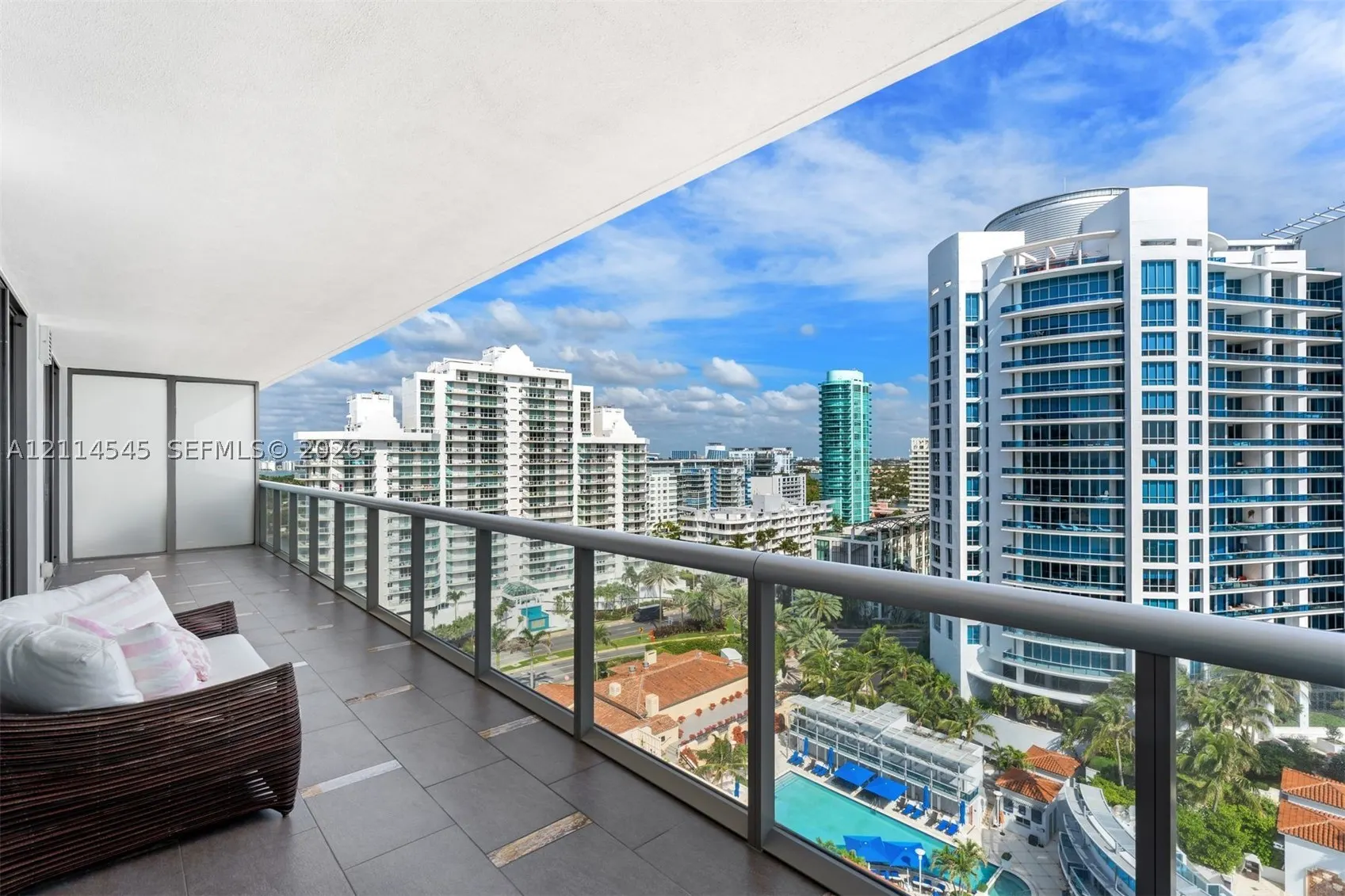 5875 Collins Ave #1503