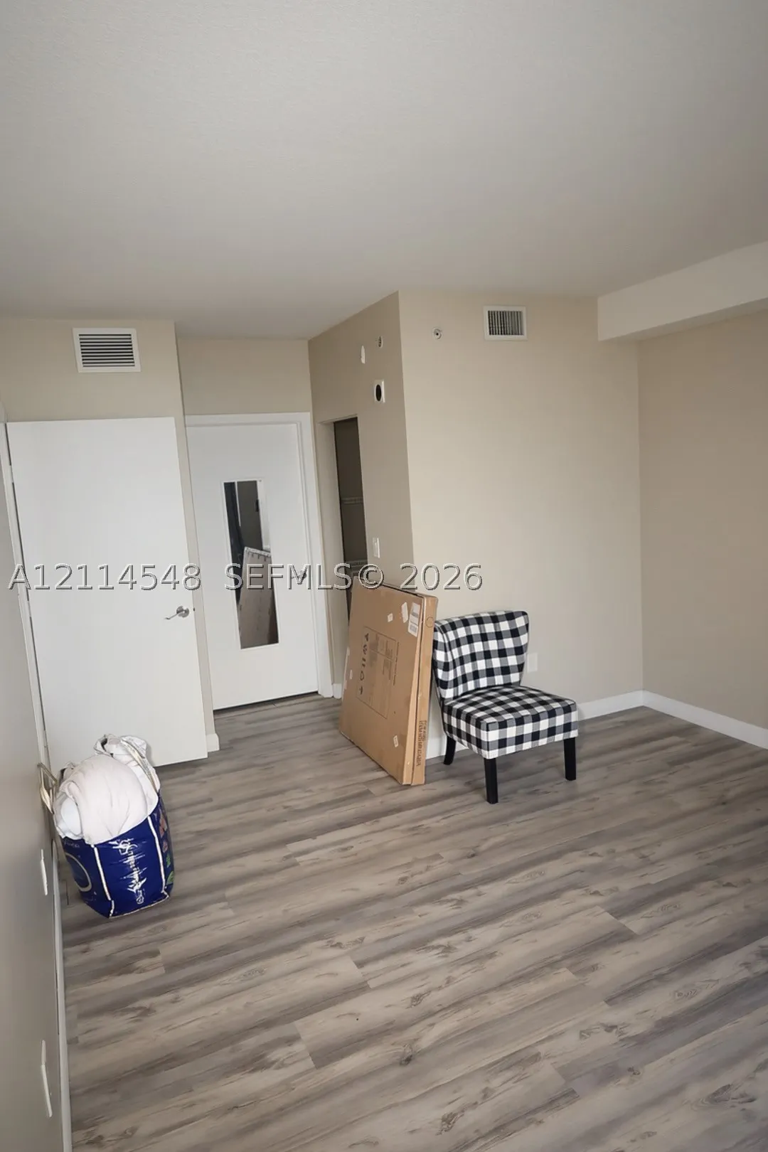 1 Glen Royal Pkwy #1004