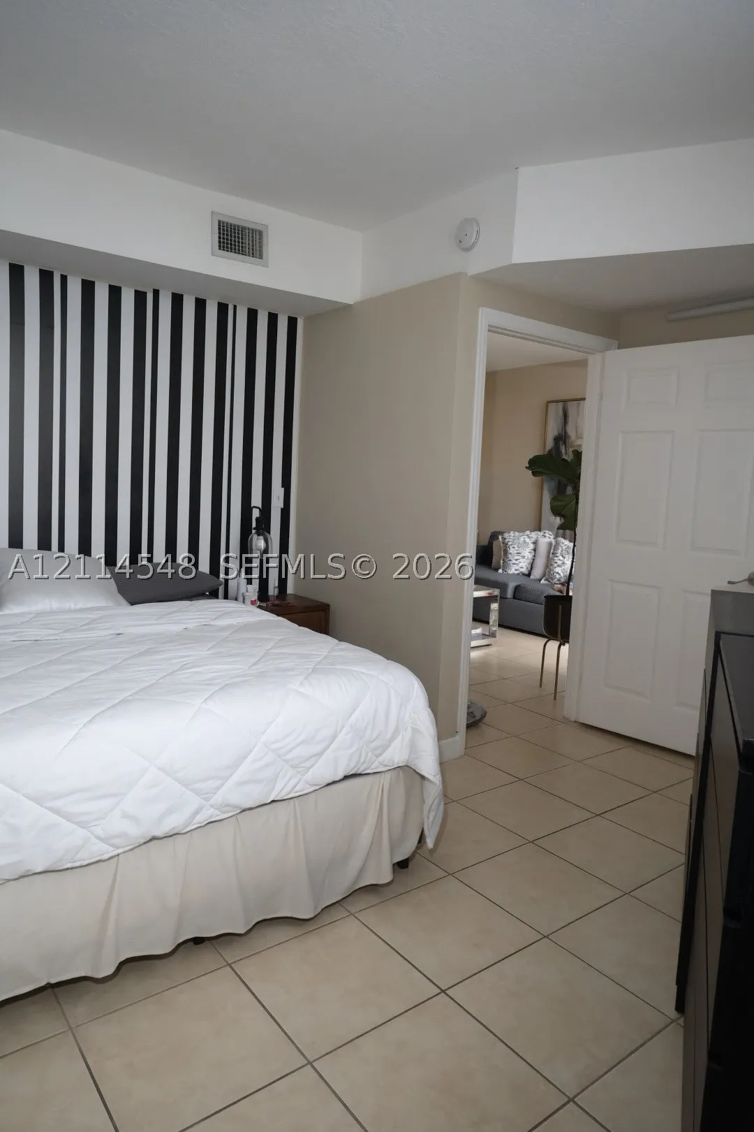 1 Glen Royal Pkwy #1004