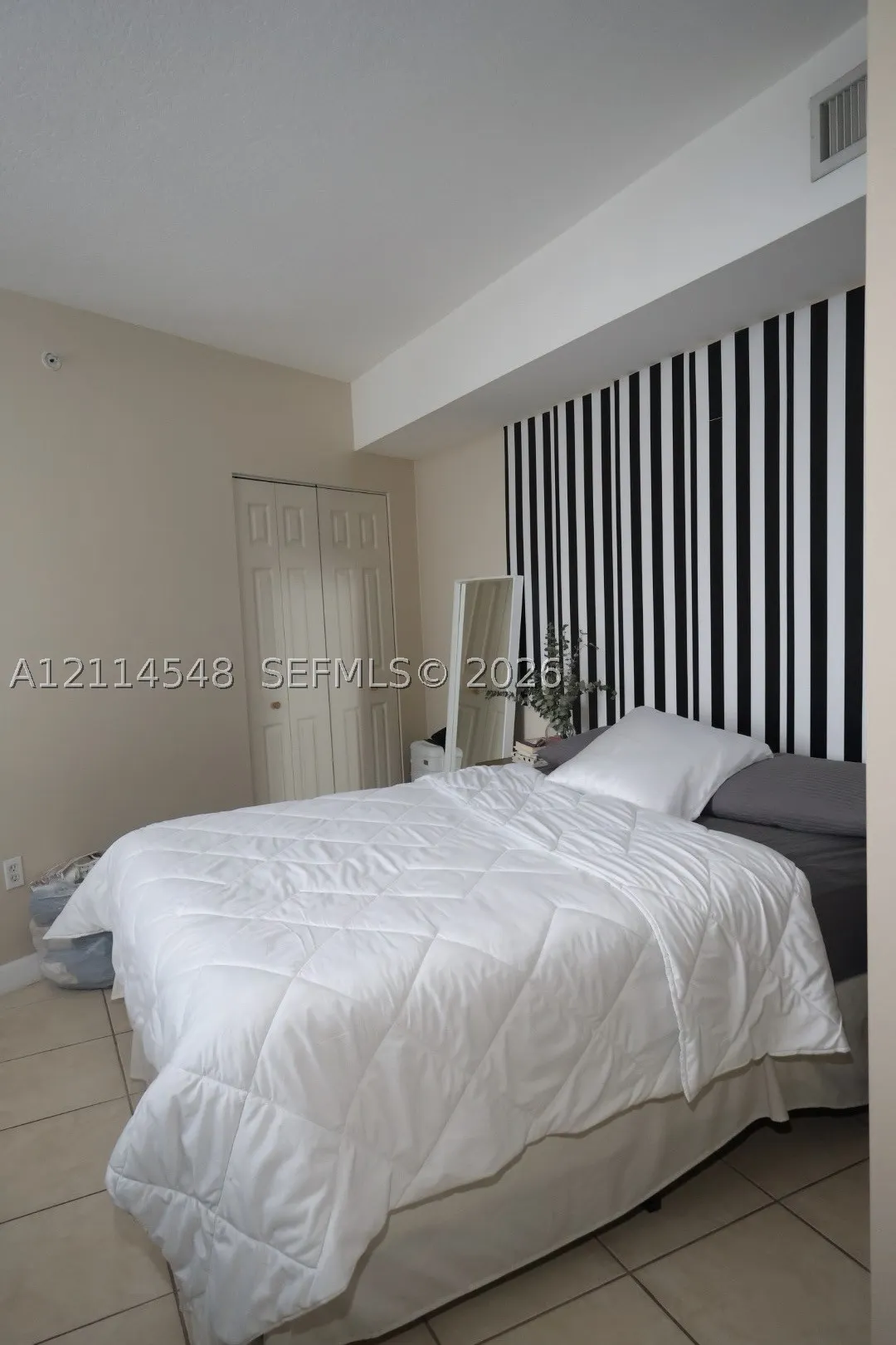 1 Glen Royal Pkwy #1004