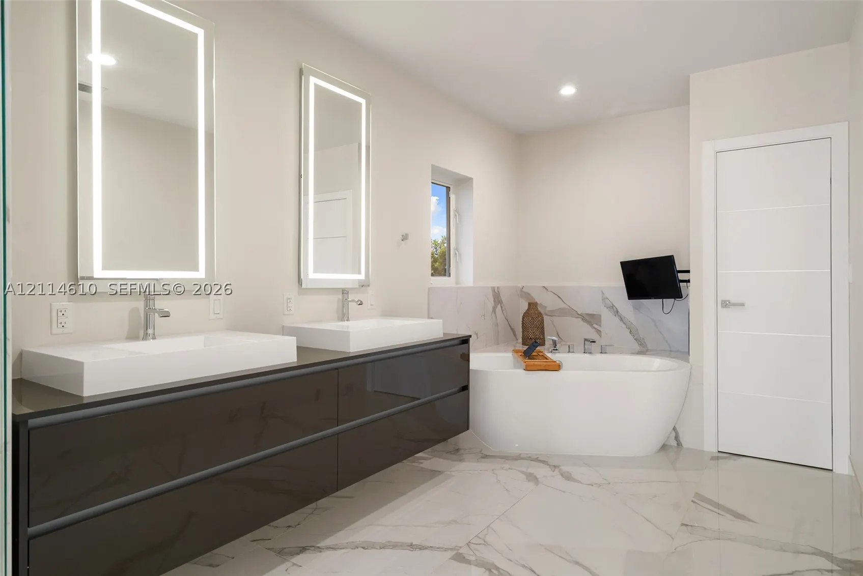 131 Ojibway Ave