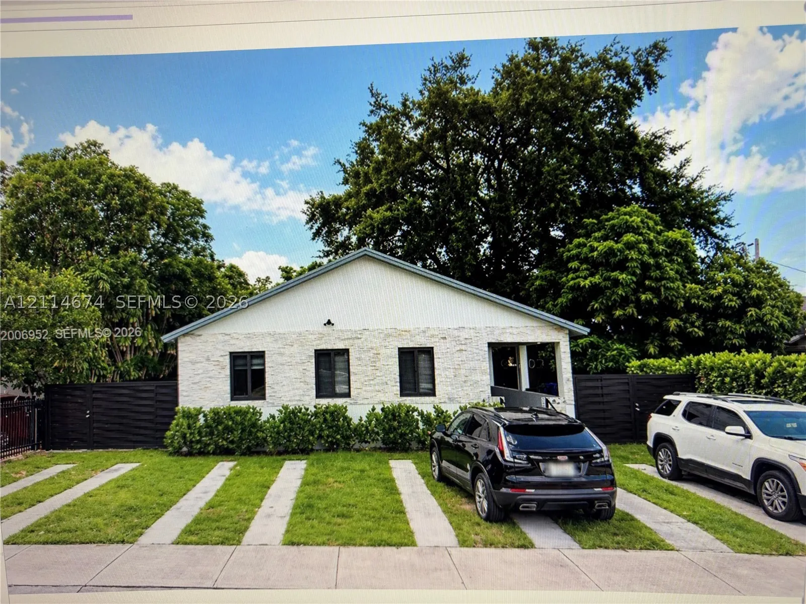 423 NW 32nd Pl