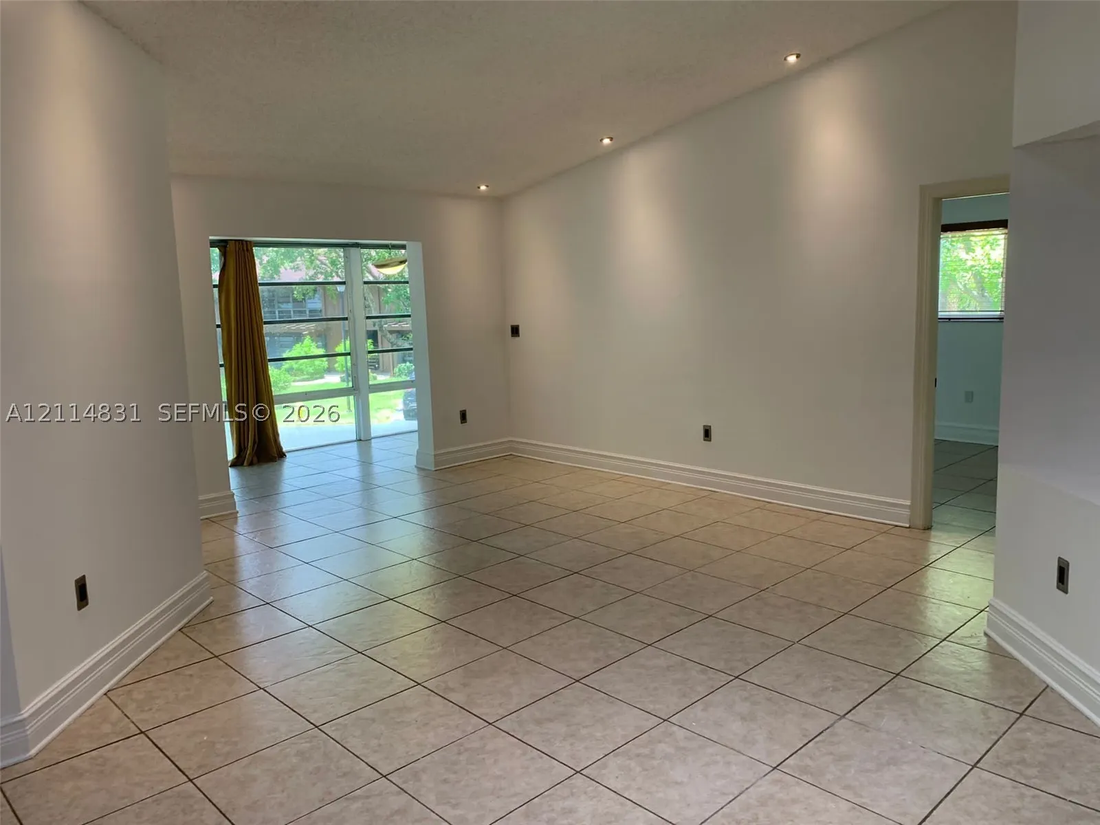 4910 NW 102nd Ave #201-8