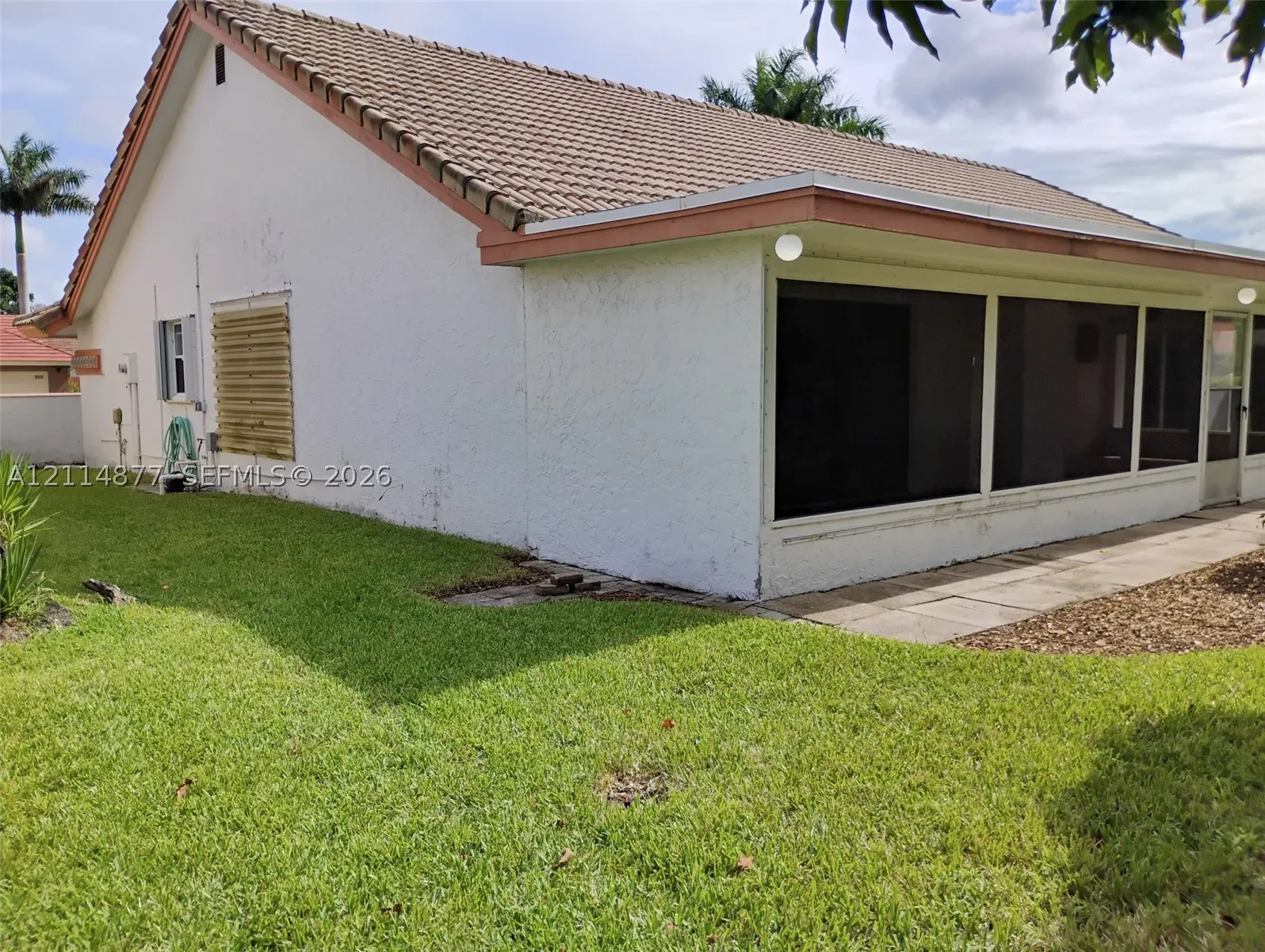9735 Sun Pointe Dr