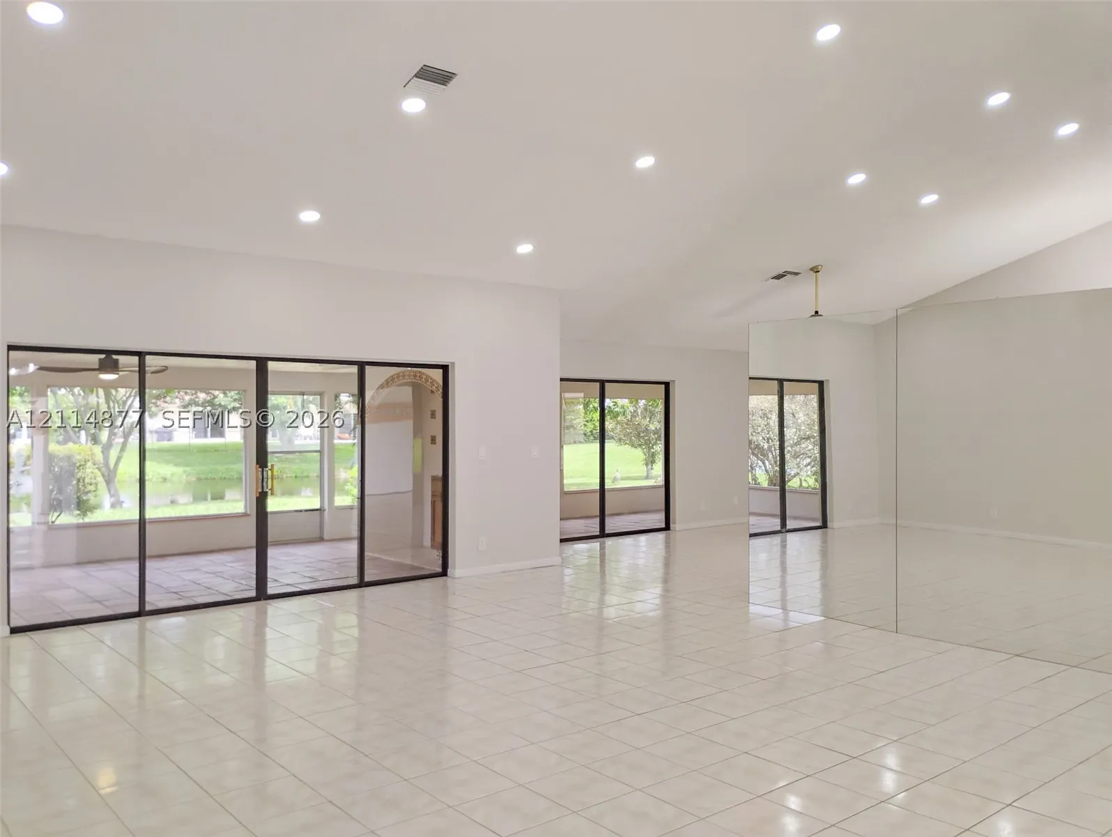 9735 Sun Pointe Dr