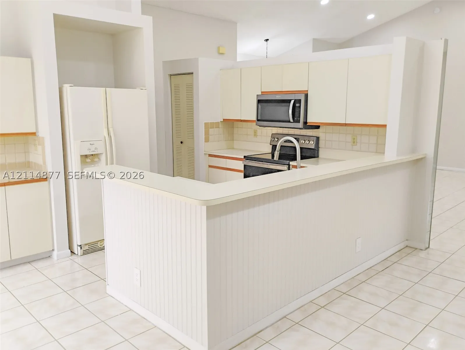 9735 Sun Pointe Dr