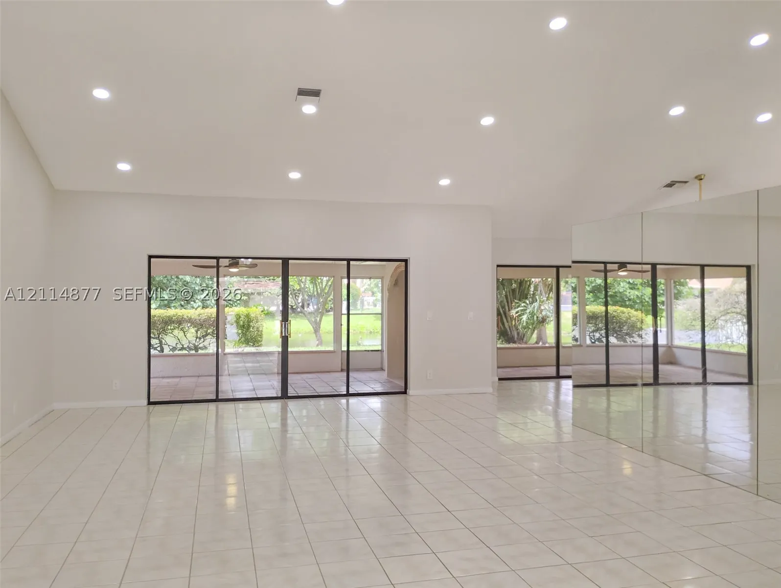 9735 Sun Pointe Dr