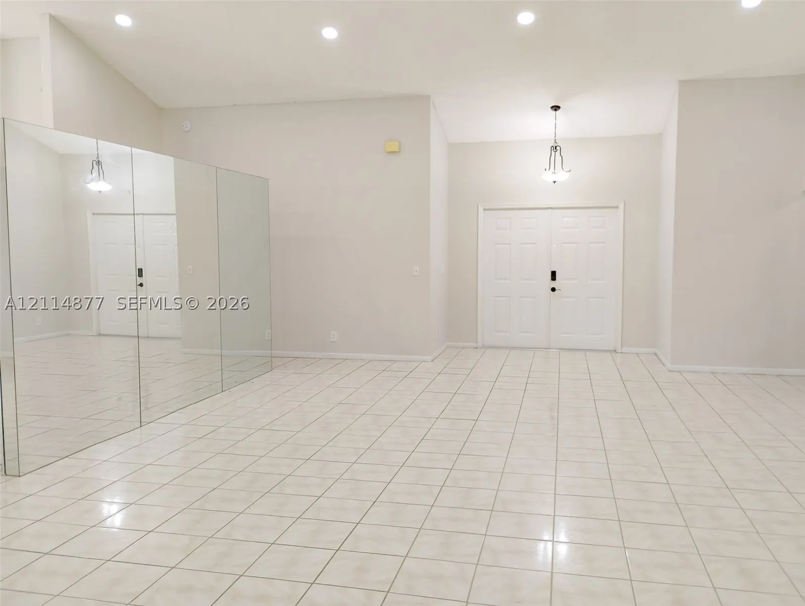 9735 Sun Pointe Dr