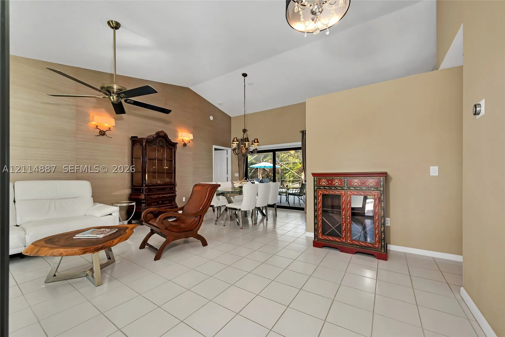 5722 Aspen Ridge Cir