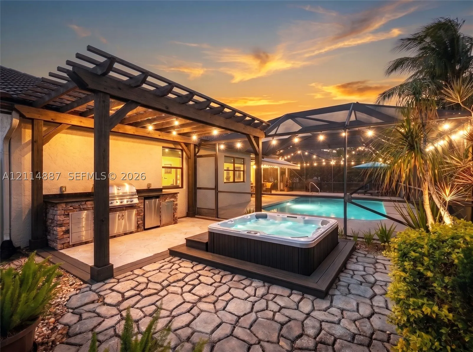 5722 Aspen Ridge Cir