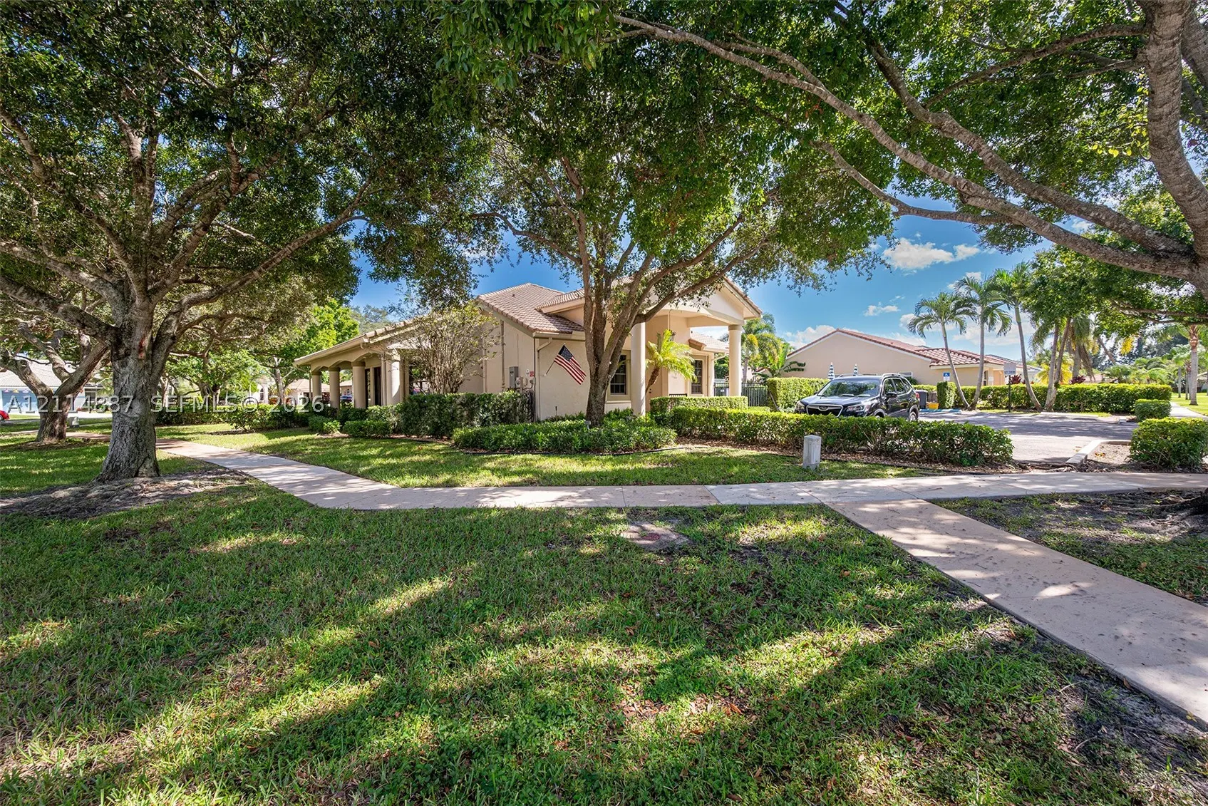 5722 Aspen Ridge Cir