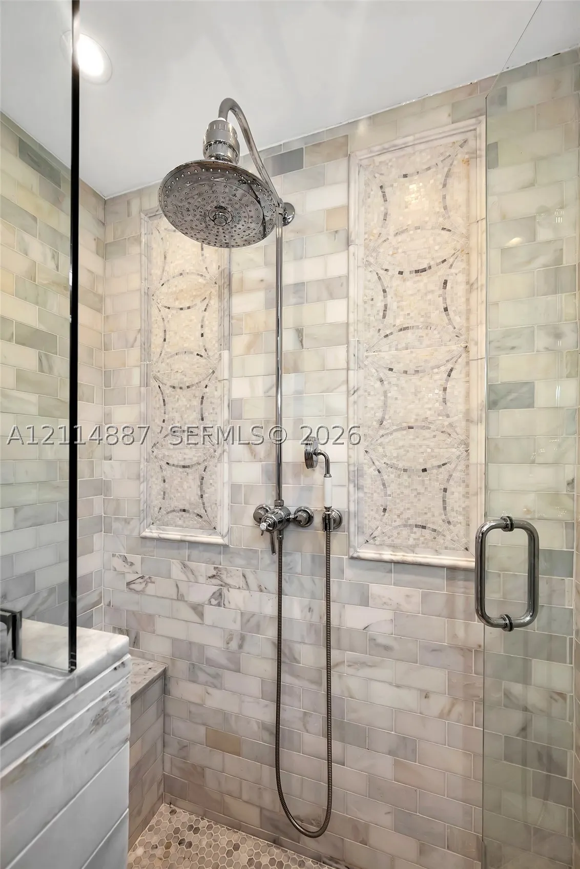 5722 Aspen Ridge Cir