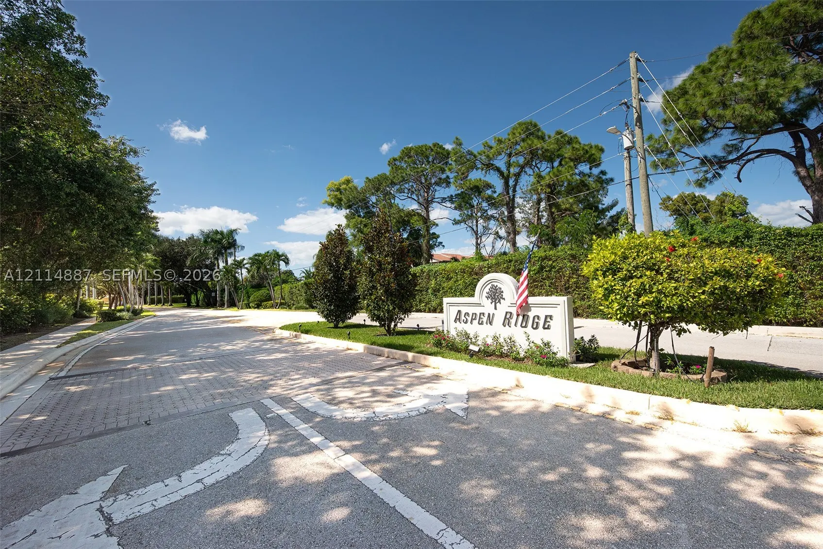 5722 Aspen Ridge Cir