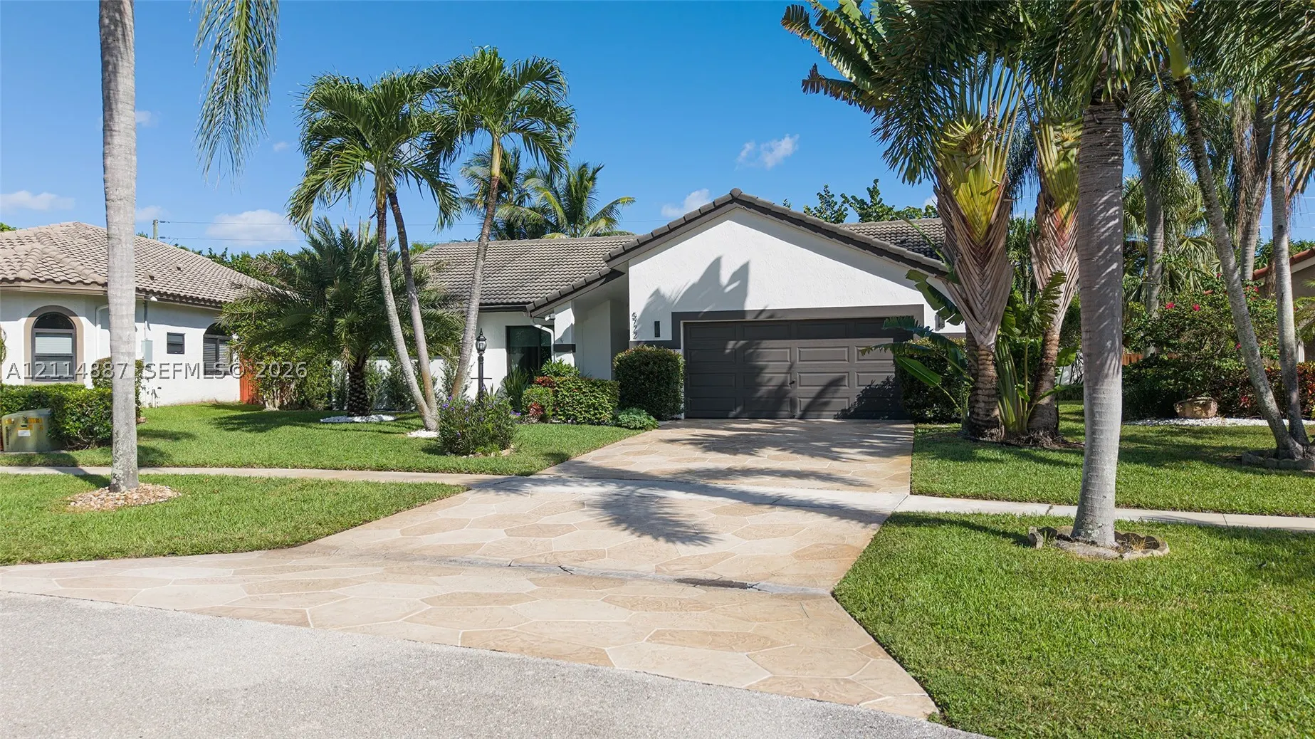 5722 Aspen Ridge Cir