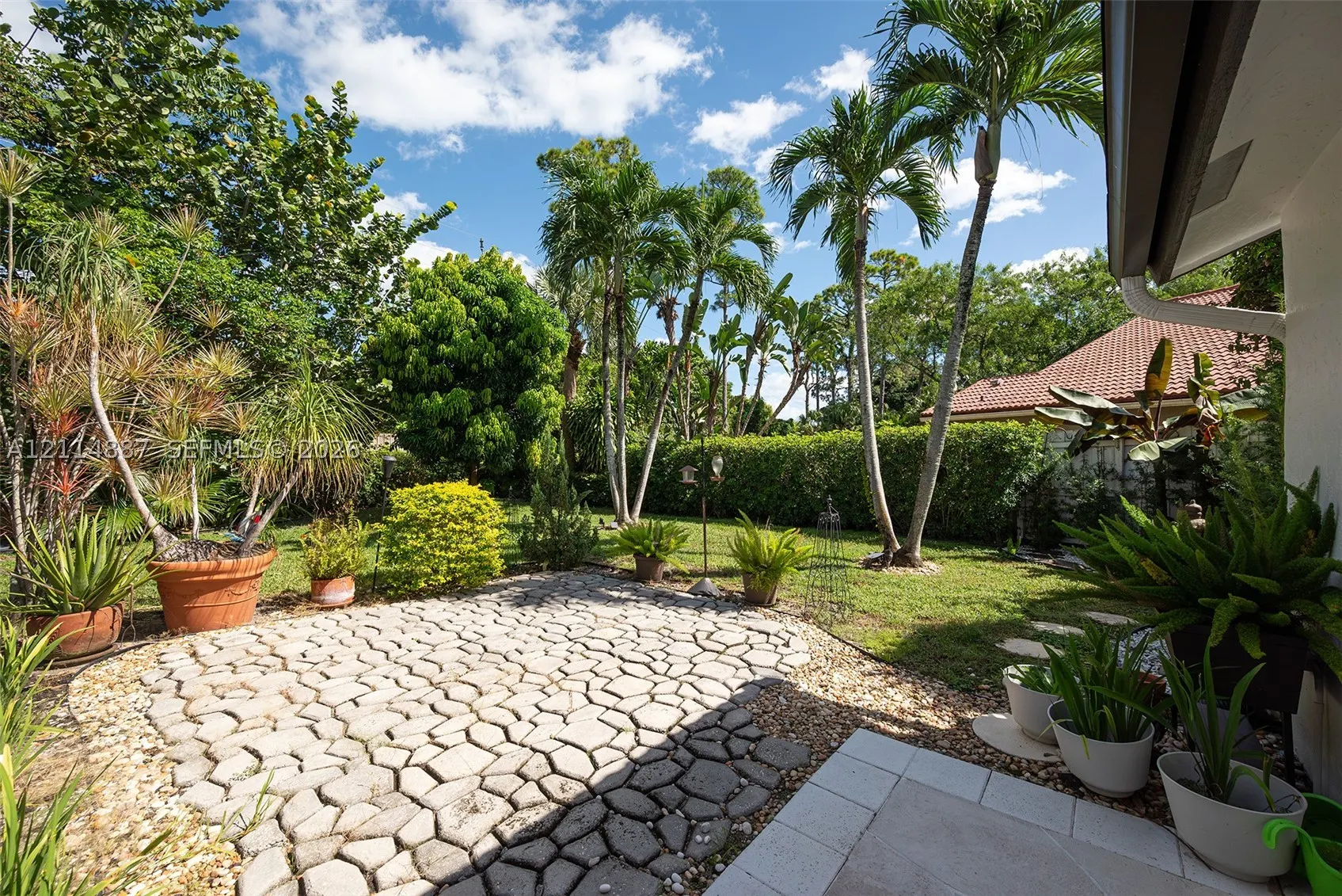 5722 Aspen Ridge Cir