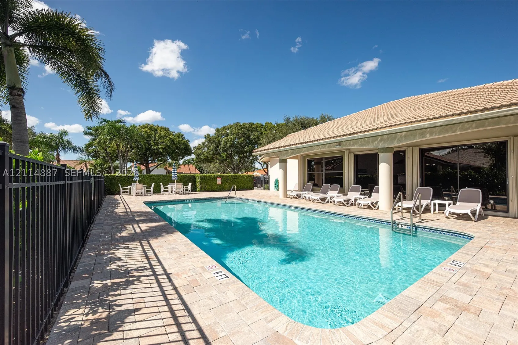 5722 Aspen Ridge Cir