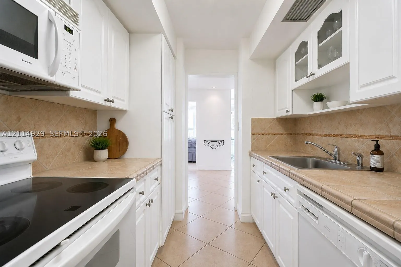 4925 Collins Ave #3H