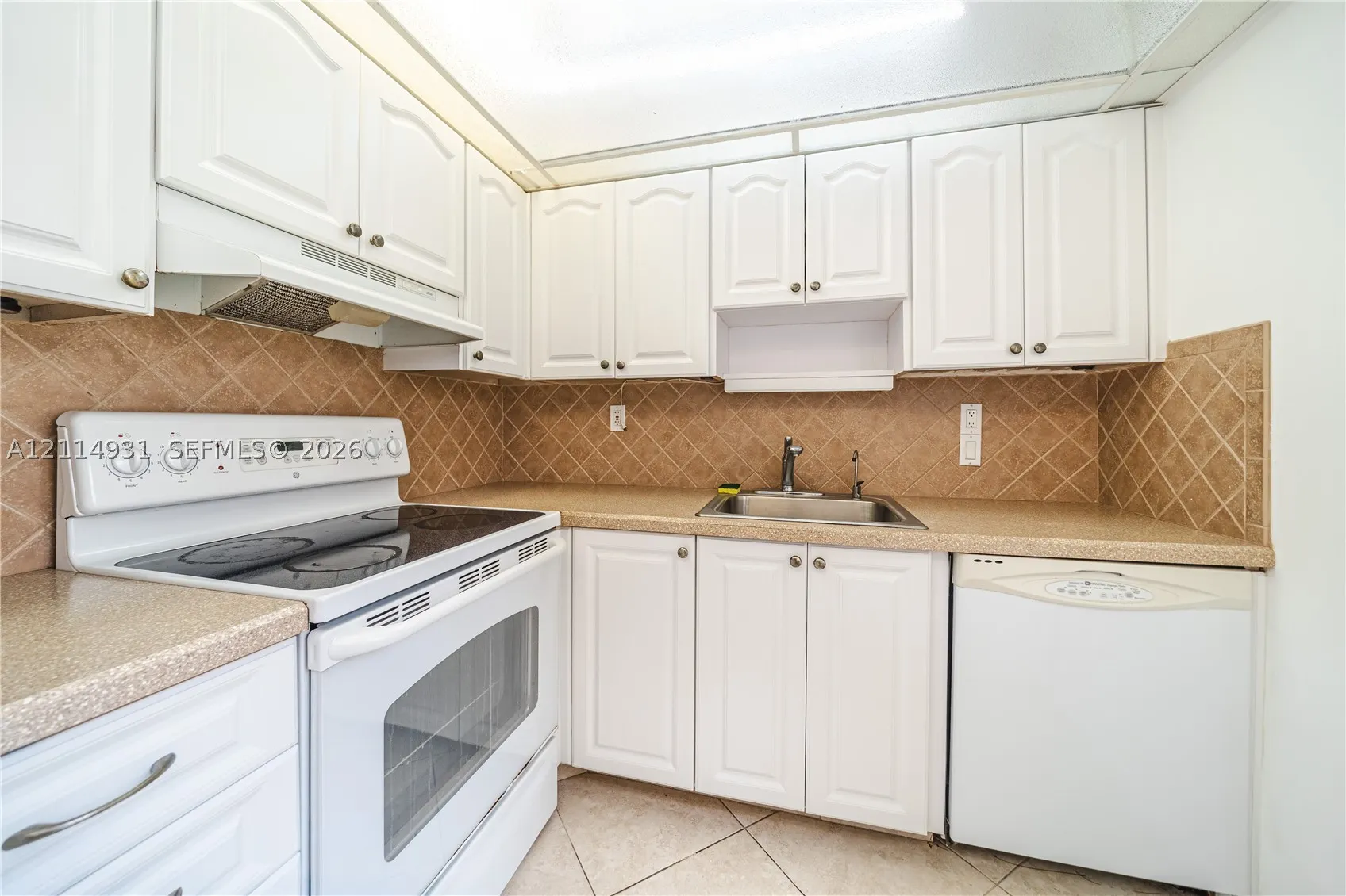 642 N Normandy  N #642
