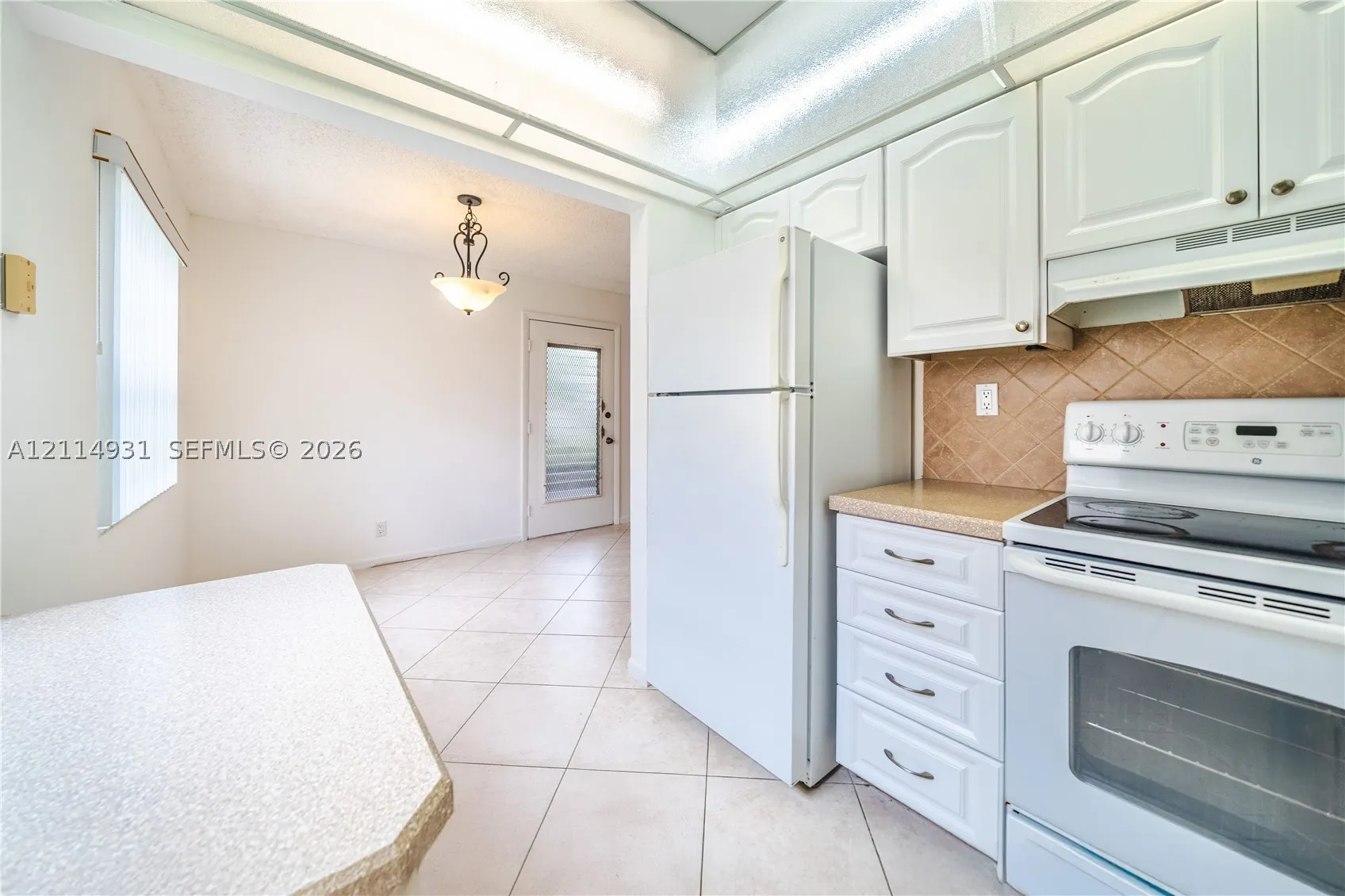 642 N Normandy  N #642