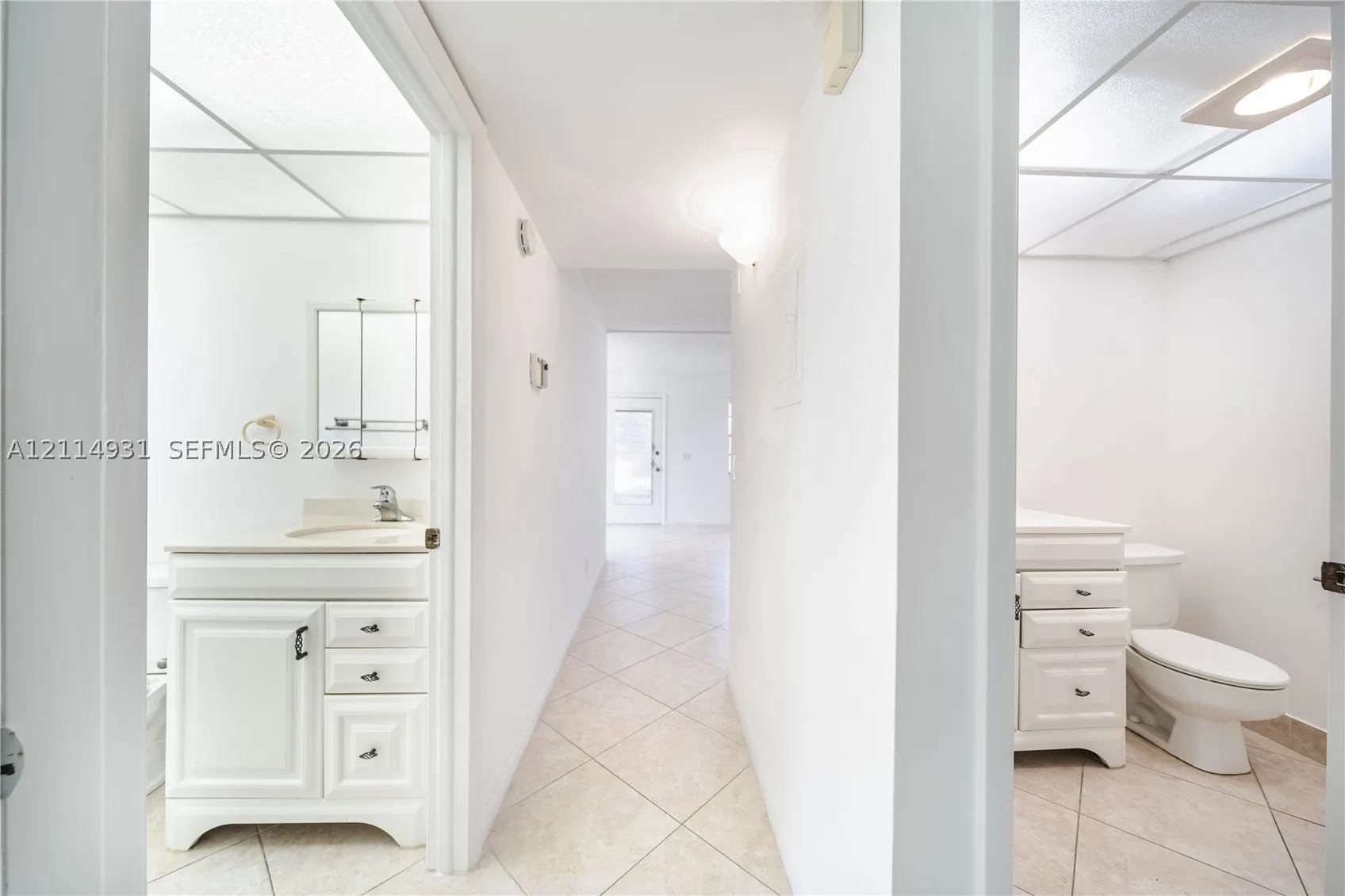642 N Normandy  N #642